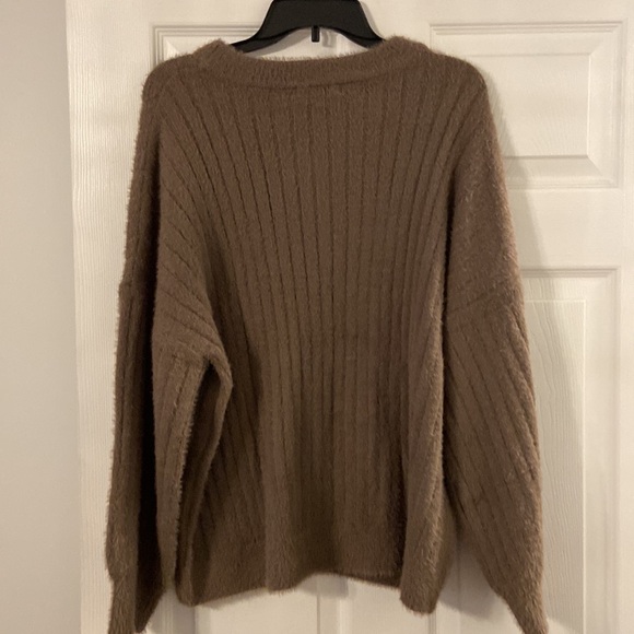 SO Women’s Sweater size XL brand new with tag so soft length 25” bust 44” - Picture 4 of 12